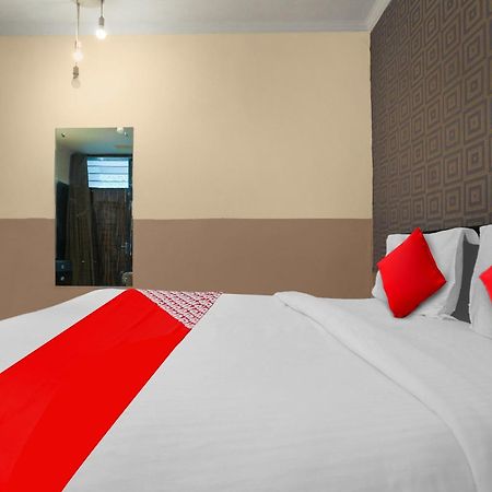 Hotel O Royal Galaxy Yeni Delhi Dış mekan fotoğraf