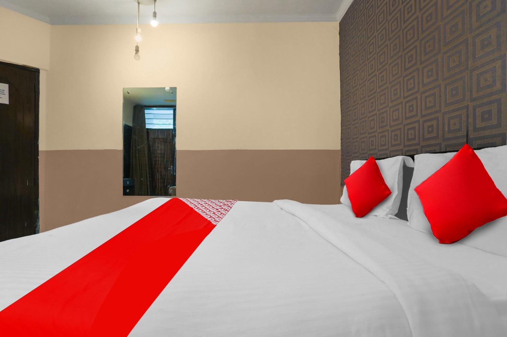 Hotel O Royal Galaxy Yeni Delhi Dış mekan fotoğraf