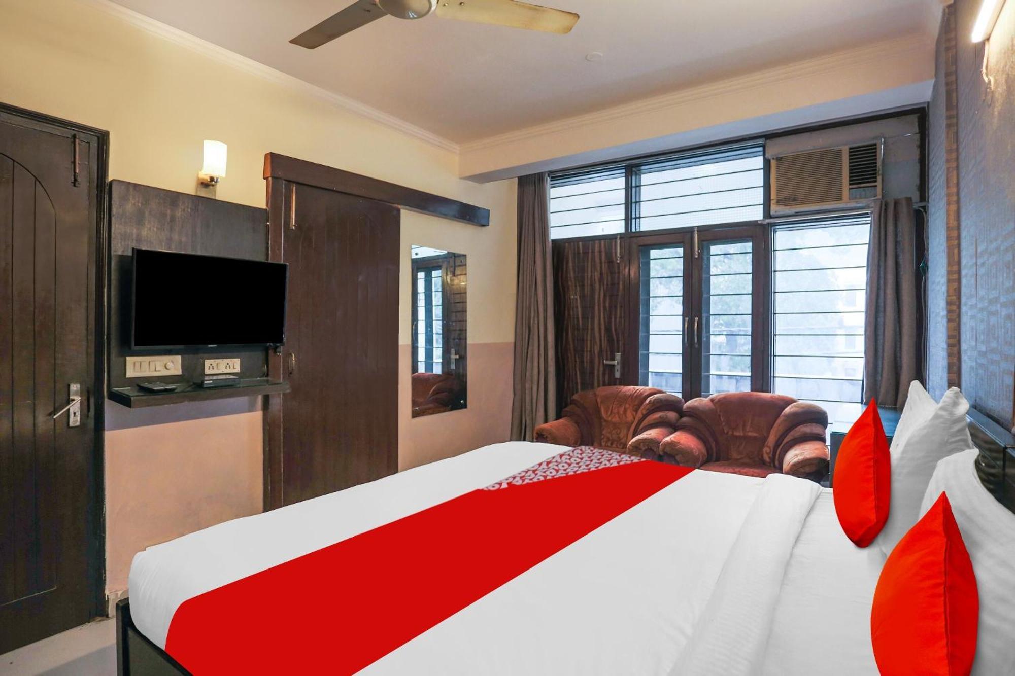 Hotel O Royal Galaxy Yeni Delhi Dış mekan fotoğraf
