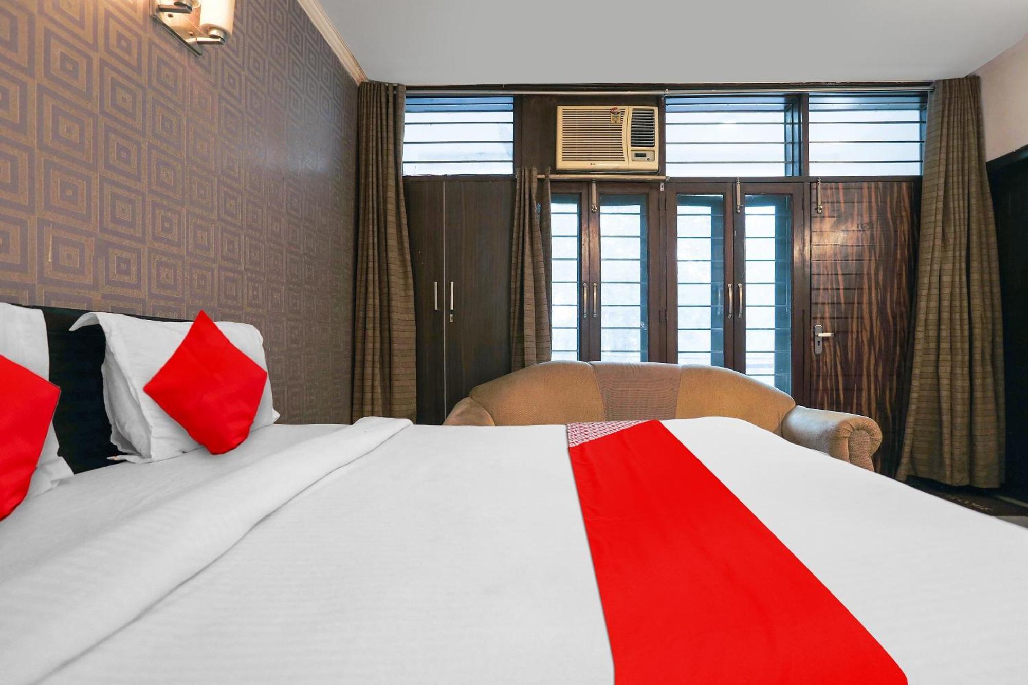 Hotel O Royal Galaxy Yeni Delhi Dış mekan fotoğraf