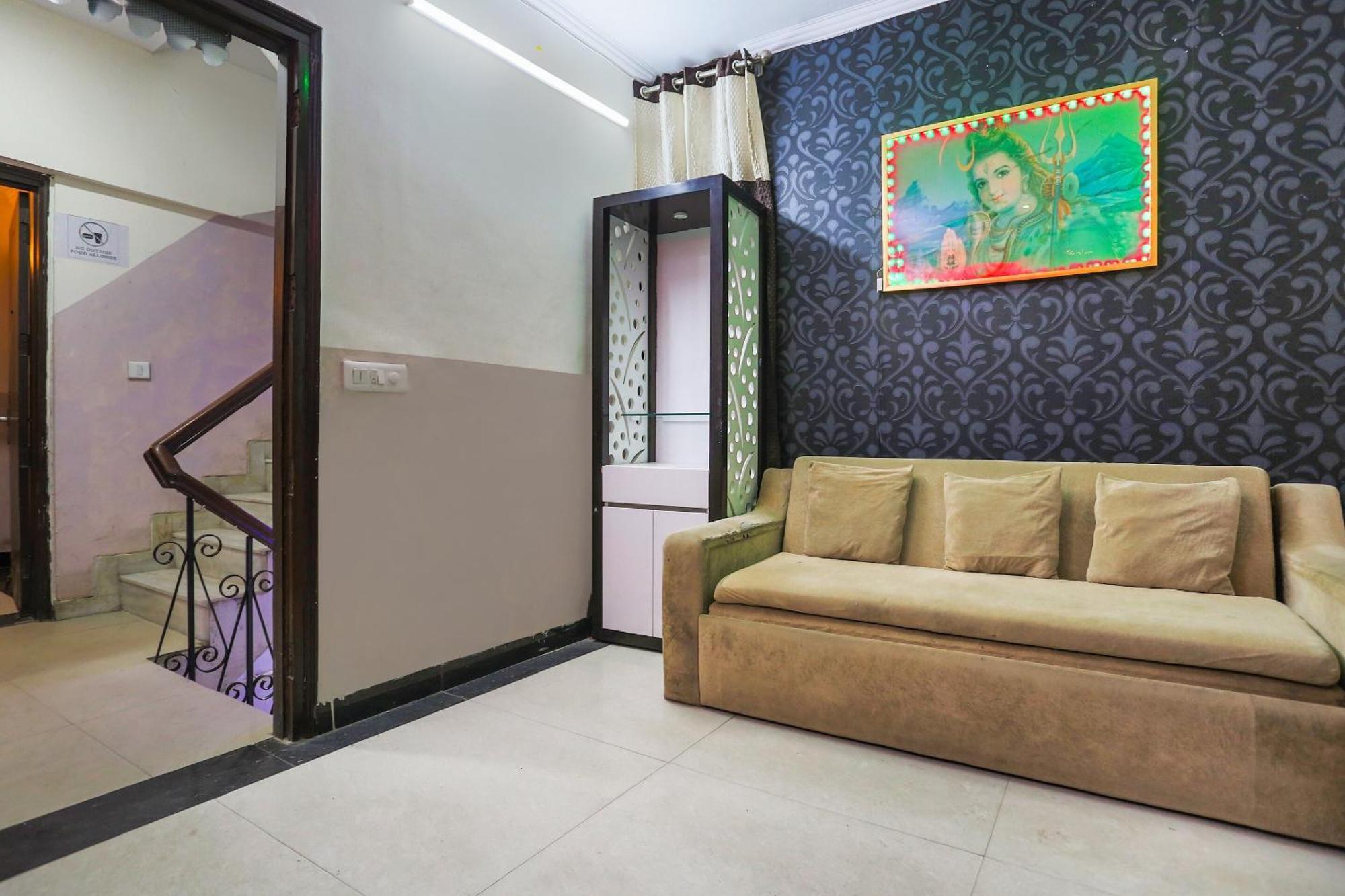 Hotel O Royal Galaxy Yeni Delhi Dış mekan fotoğraf